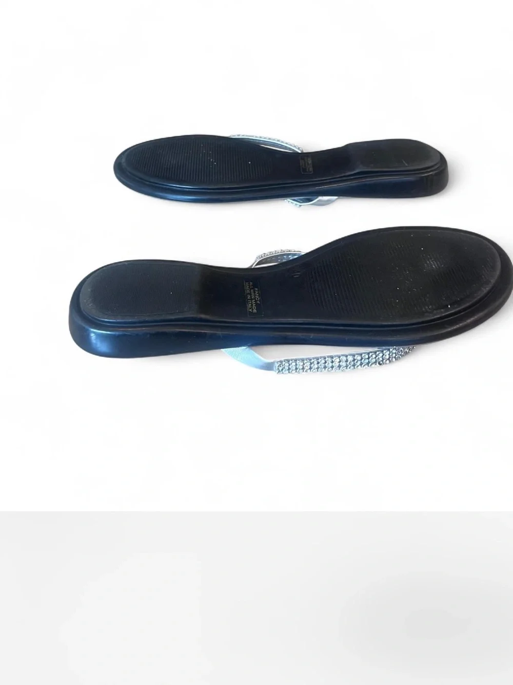 Size 9 Italian Shoemakers Metallic Silver rhinestone -Strap Flip Flop Sandals